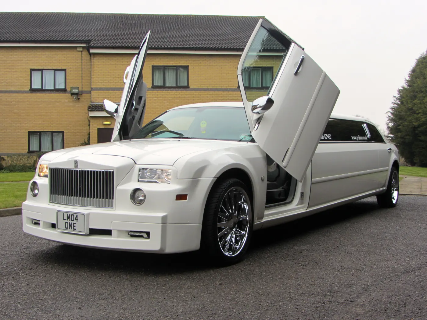 Sutton Coldfield and Tamworth wedding car hire